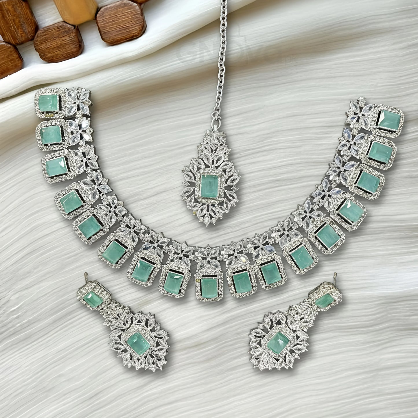 Luxury Stone-Worked Choker Set