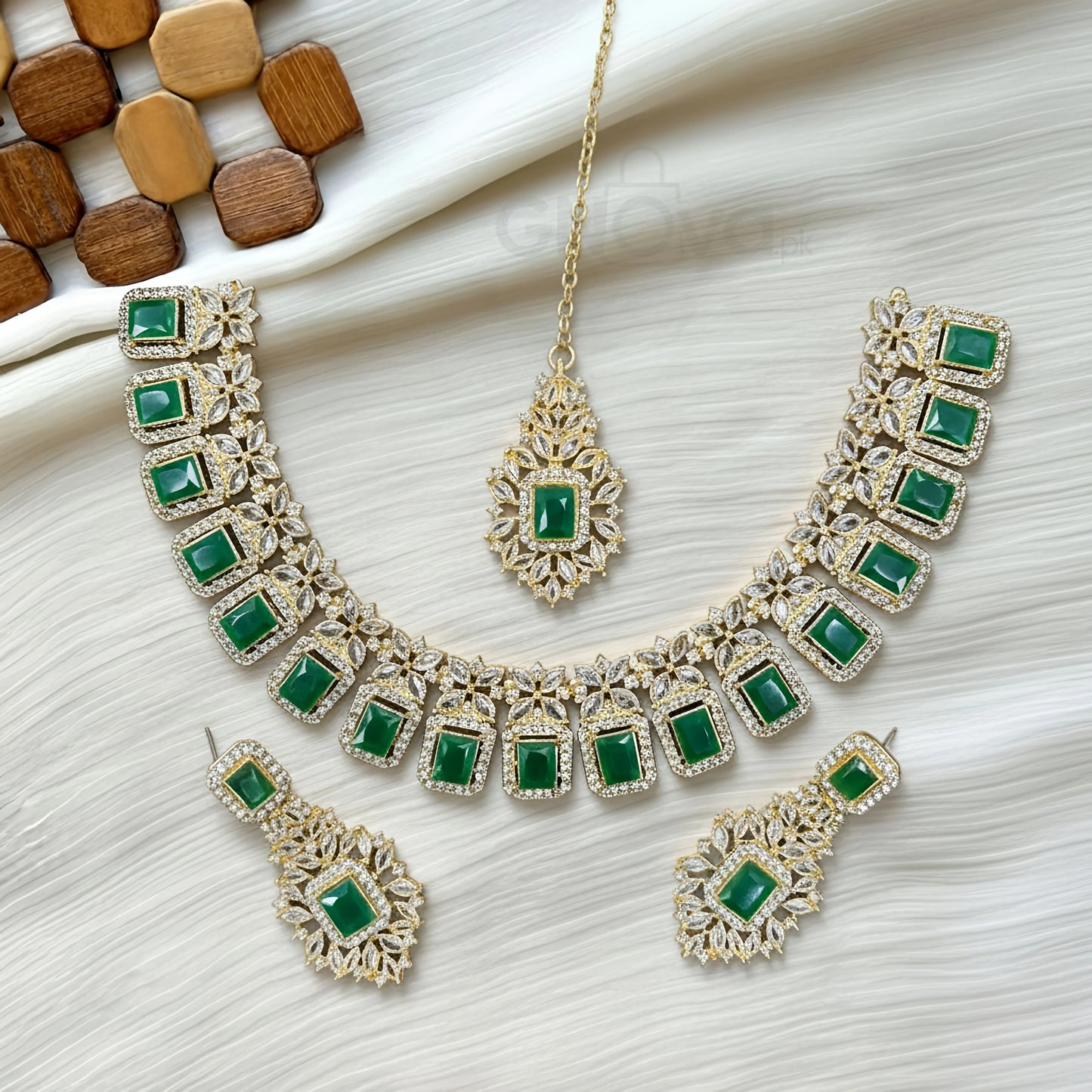 Luxury Stone-Worked Choker Set