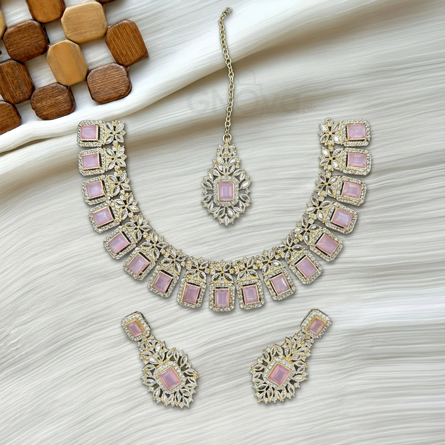 Luxury Stone-Worked Choker Set