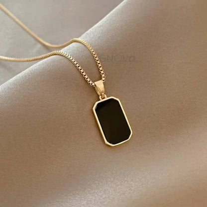 Classic Box Pendant Chain – Minimal Everyday Necklace