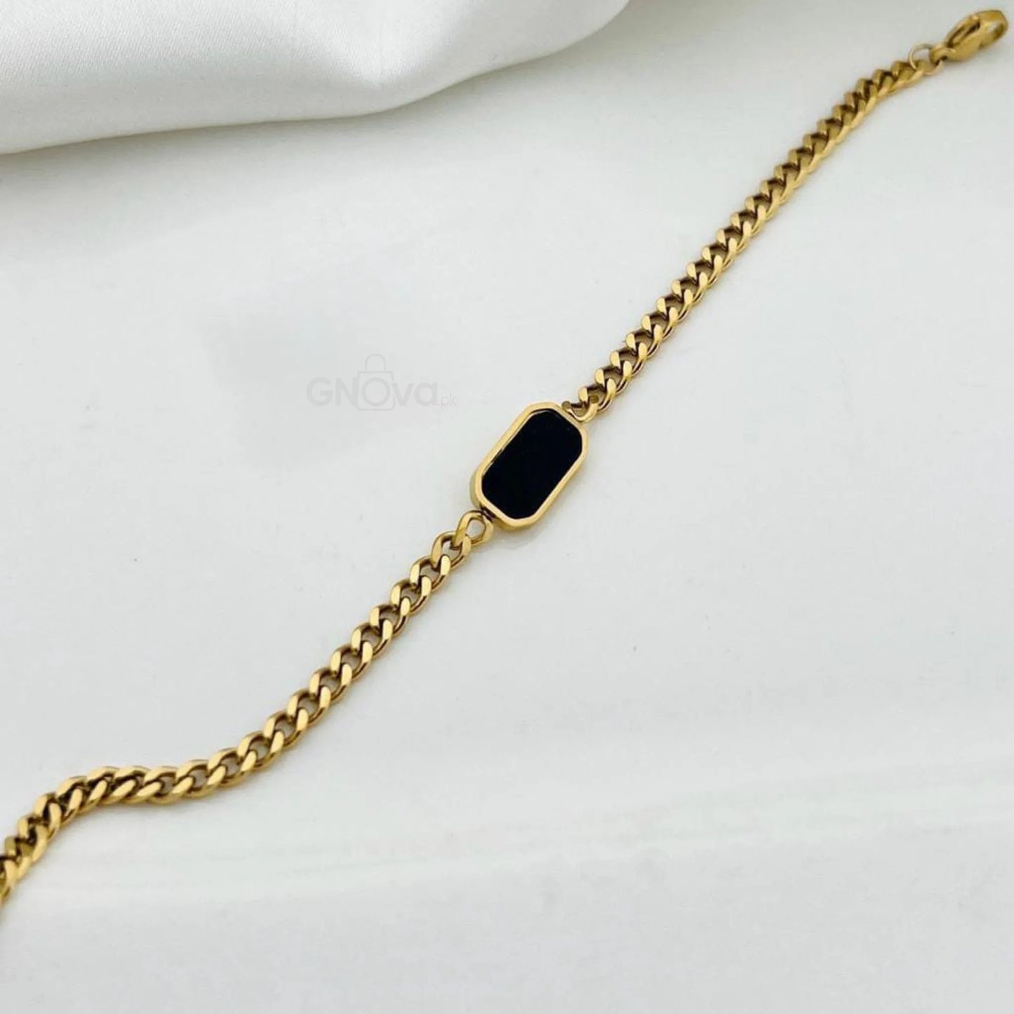 Classic Chain Bracelet with Minimal Rectangular Charm – Stainless Steel