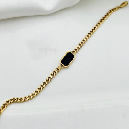 Classic Chain Bracelet with Minimal Rectangular Charm – Stainless Steel