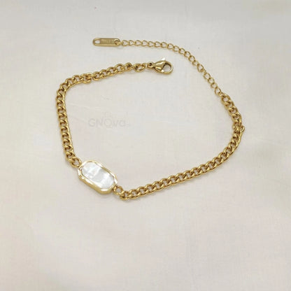 Classic Chain Bracelet with Minimal Rectangular Charm – Stainless Steel