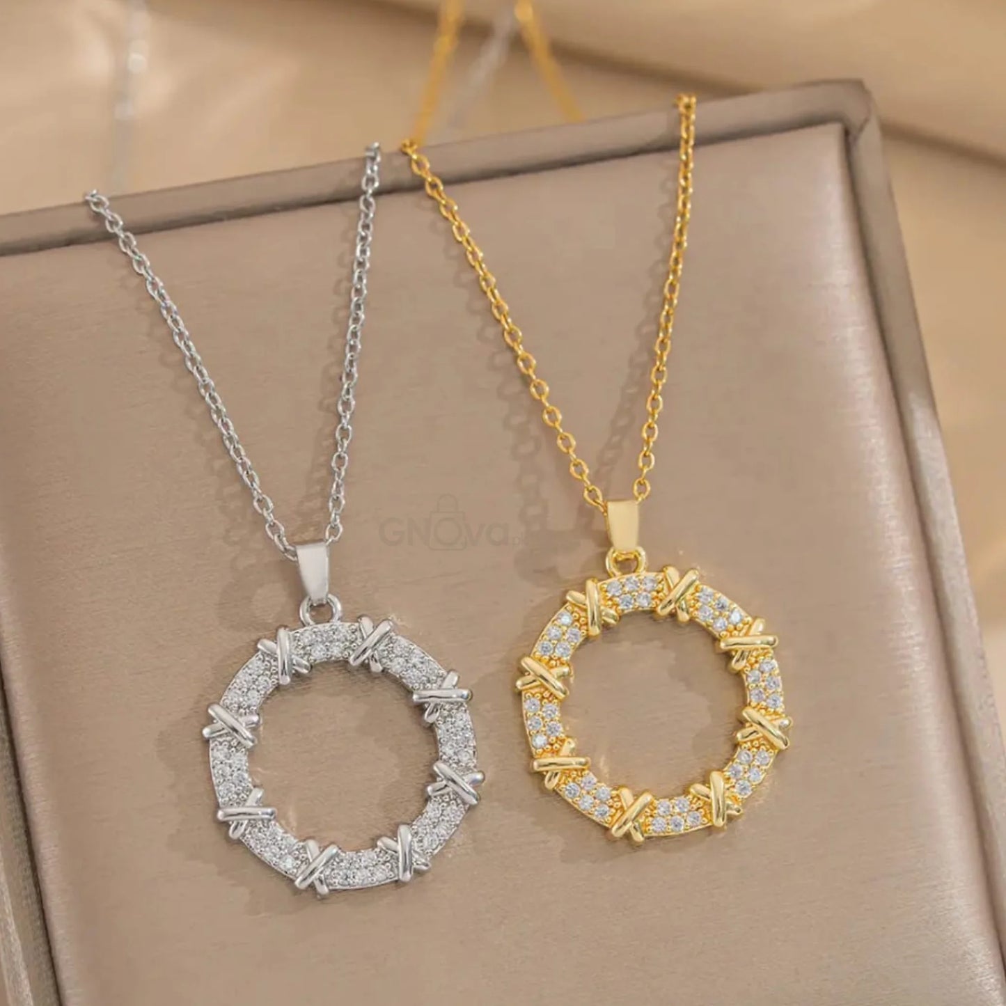 Elegant Crystal Circle Pendant Necklace – Premium Stainless Steel