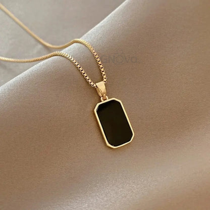 Classic Box Pendant Chain – Minimal Everyday Necklace