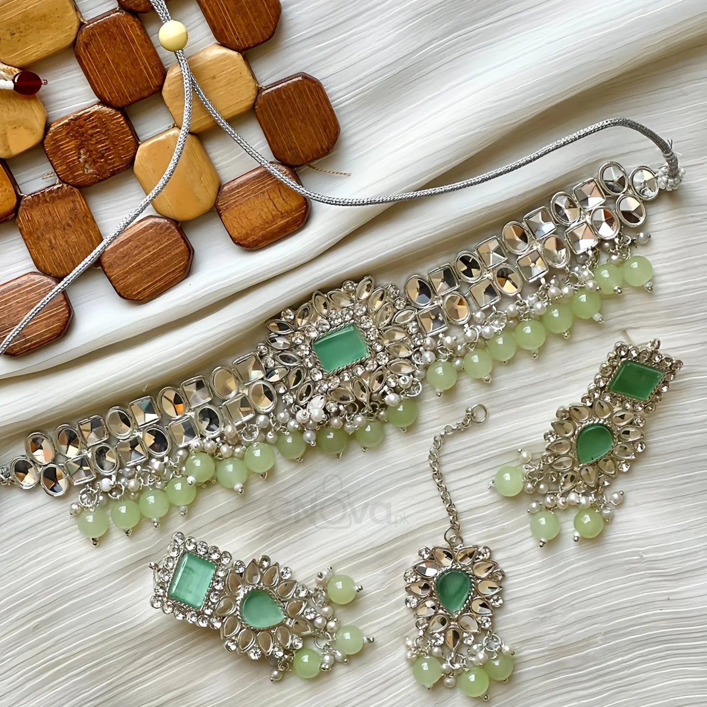 Kundan Mirror Choker Set – Bridal & Party Wear