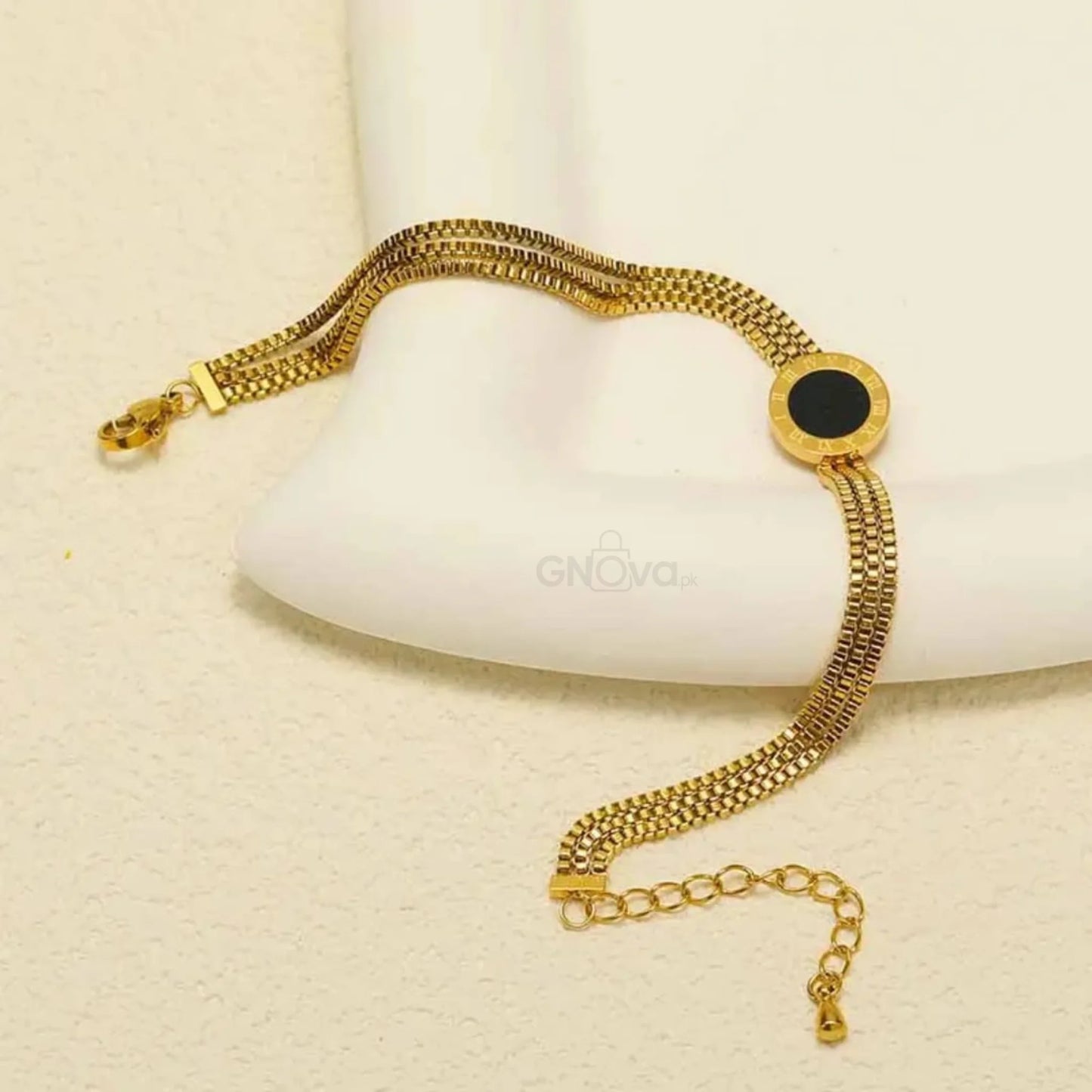 Elegant Round Charm Bracelet – Stainless Steel Adjustable Chain