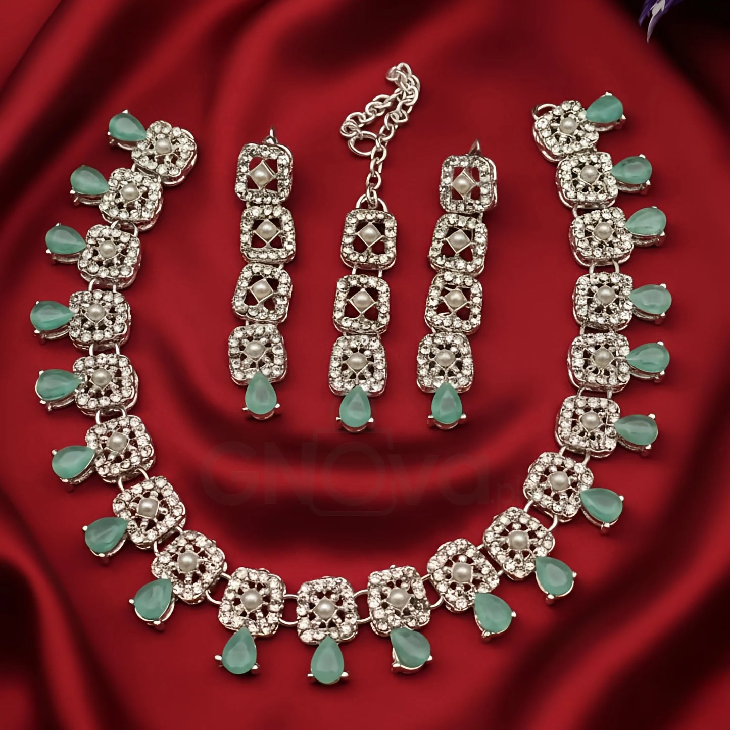 Sparkling Drop Zircon Set – 4-Piece Glamorous Party & Daily Wear