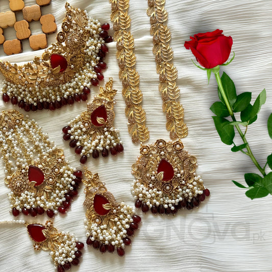 Luxury Bridal Jewelry Set – Pearl Embellished Design