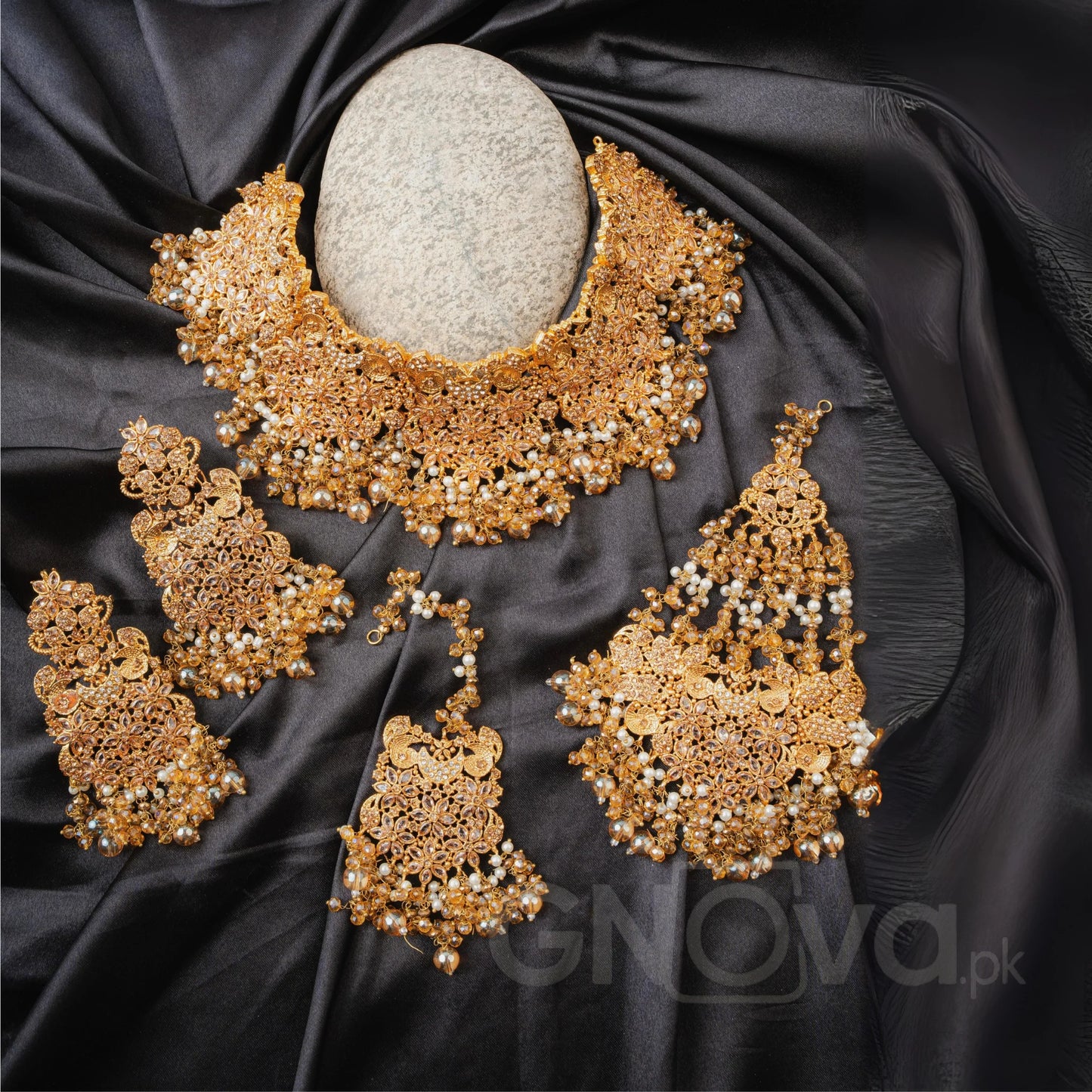 Luxury Bridal Choker Set – 4 Piece Traditional Jewelry Collection