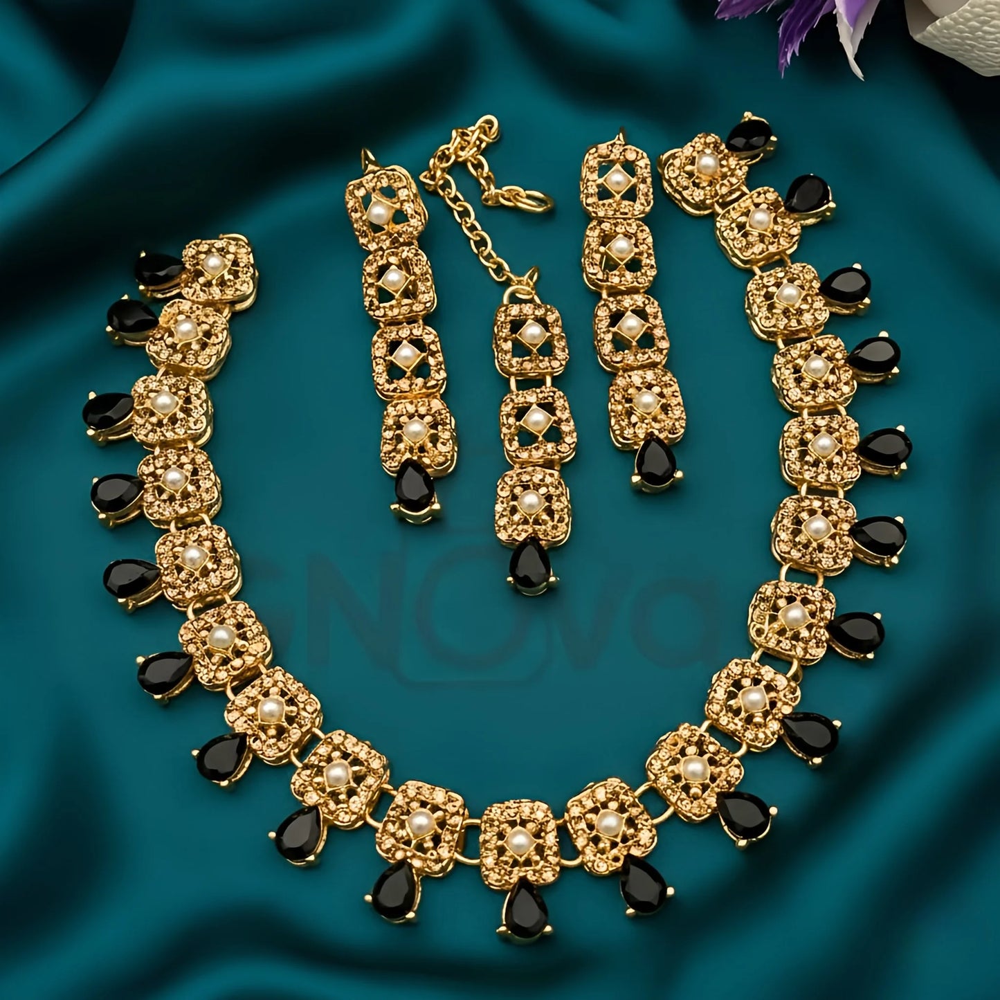 Sparkling Drop Zircon Set – 4-Piece Glamorous Party & Daily Wear