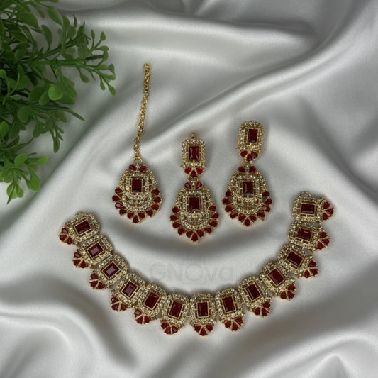 Luxury Bridal Crystal Jewelry Set – Necklace, Earrings & Tikka