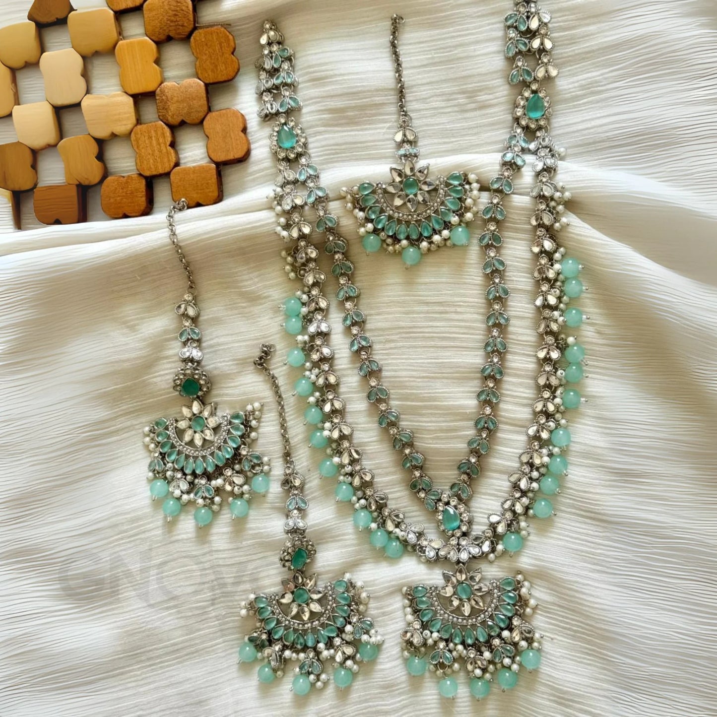 Royal Kundan Beads Jewelry Set – Elegant Bridal Collection