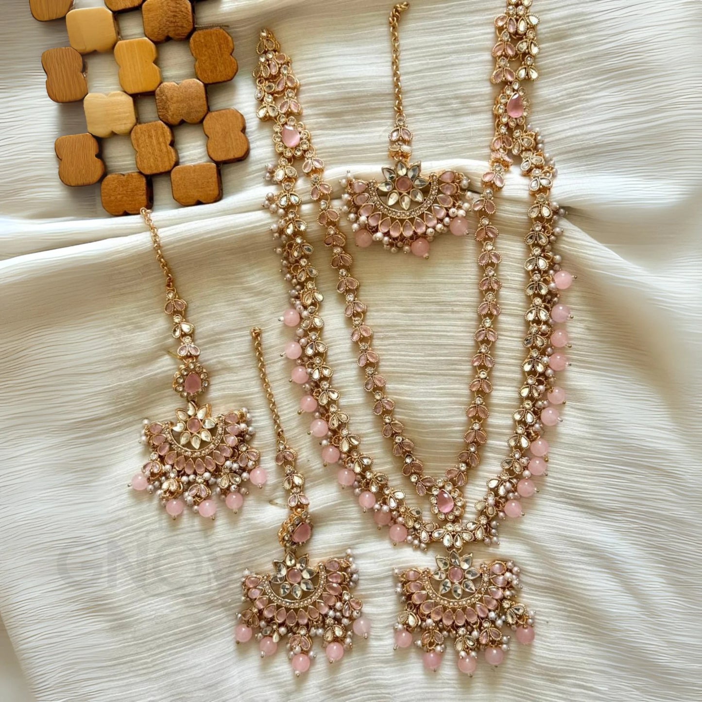 Royal Kundan Beads Jewelry Set – Elegant Bridal Collection