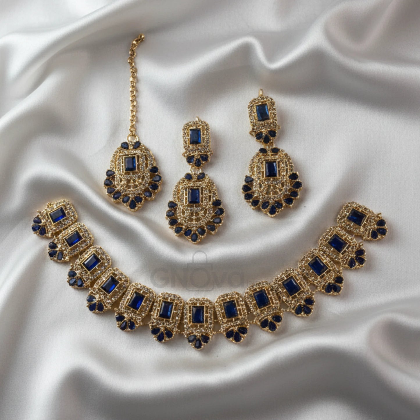 Luxury Bridal Crystal Jewelry Set – Necklace, Earrings & Tikka