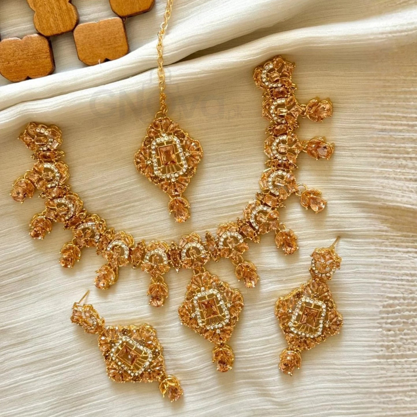 Luxury Crystal Choker Set with Earrings & Maang Tikka