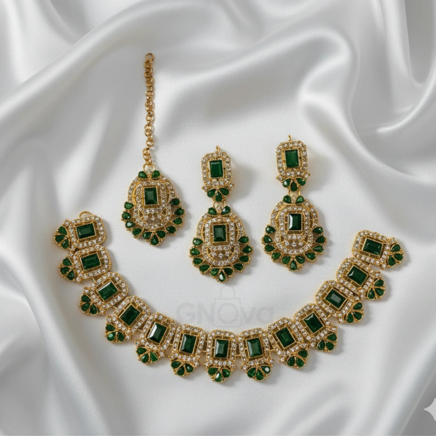 Luxury Bridal Crystal Jewelry Set – Necklace, Earrings & Tikka