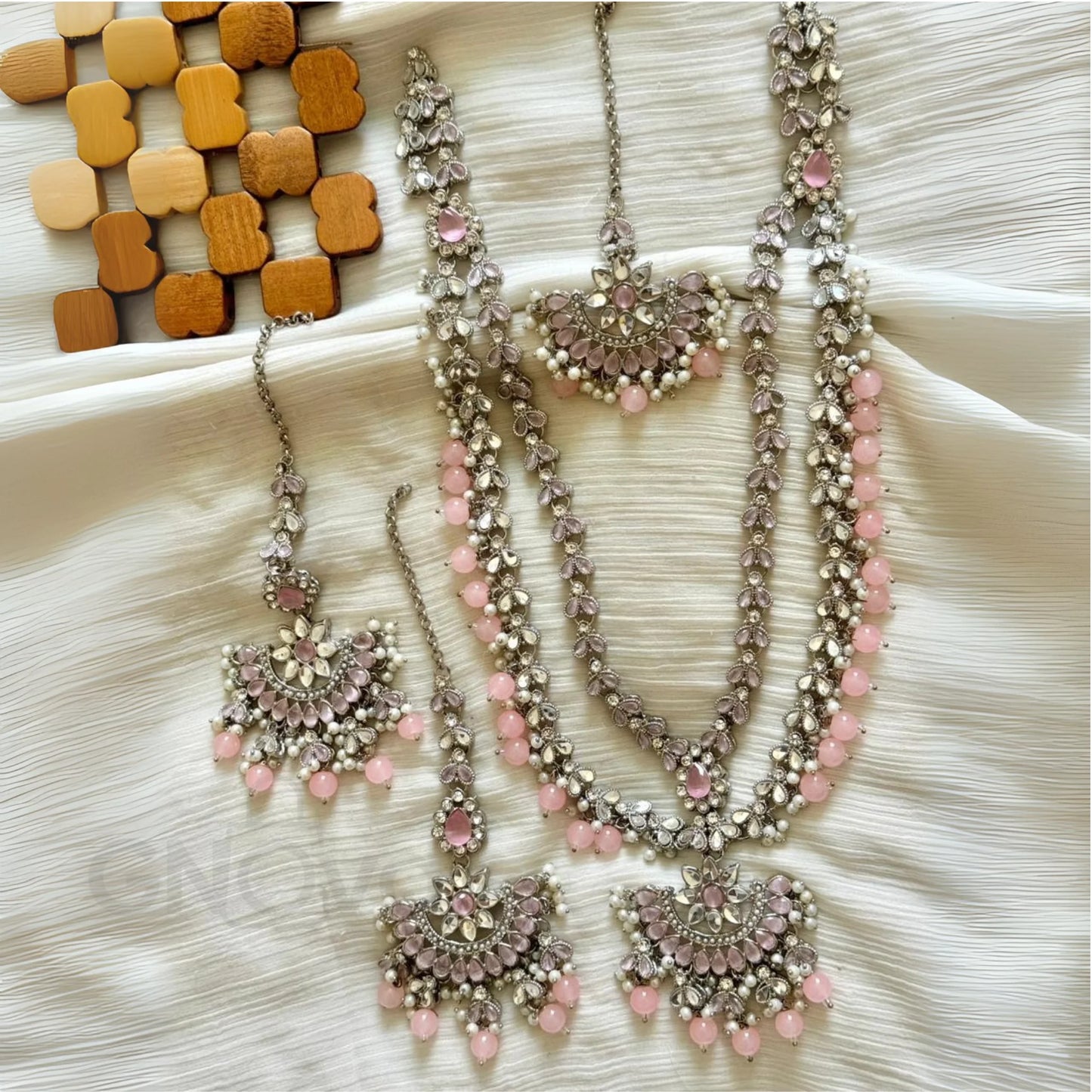 Royal Kundan Beads Jewelry Set – Elegant Bridal Collection